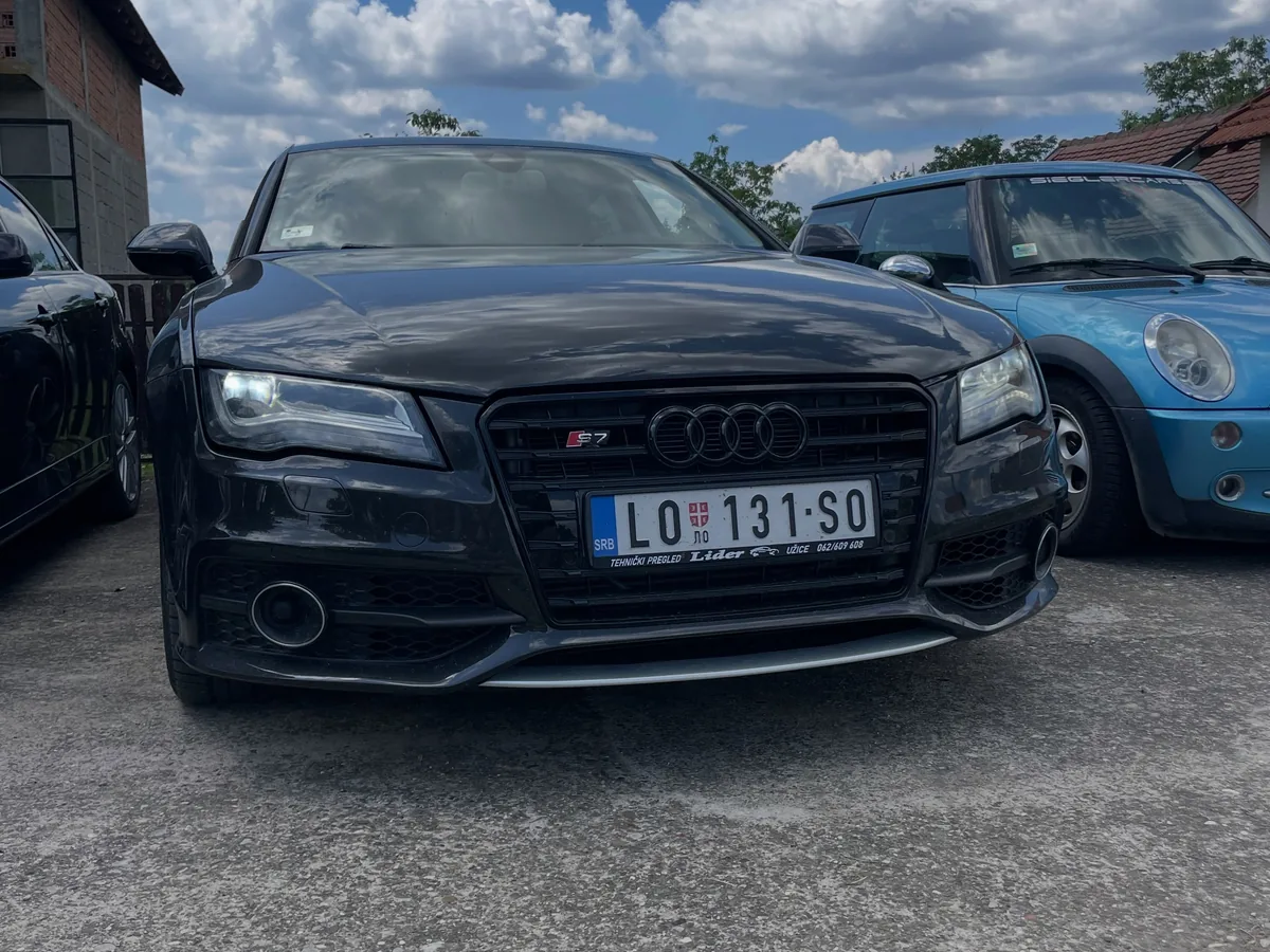 Mehanički delovi pripremljeni za rad